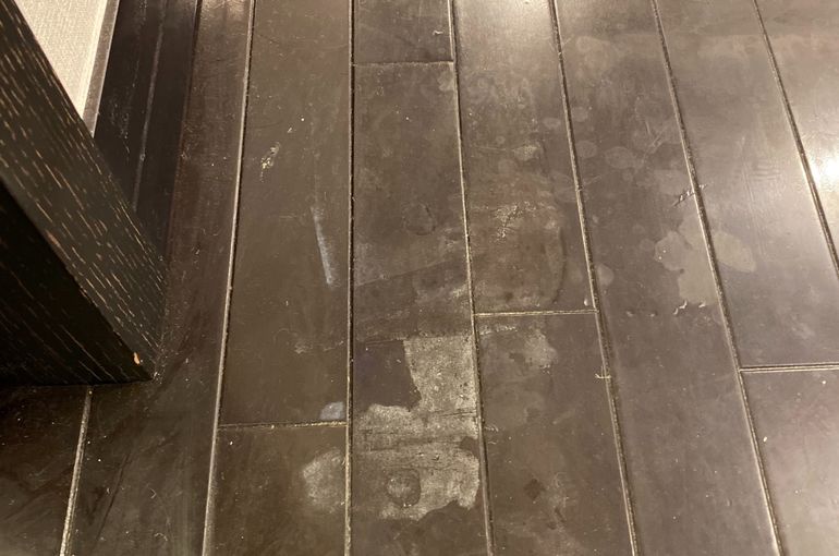 相模原市で床の剥離をしました